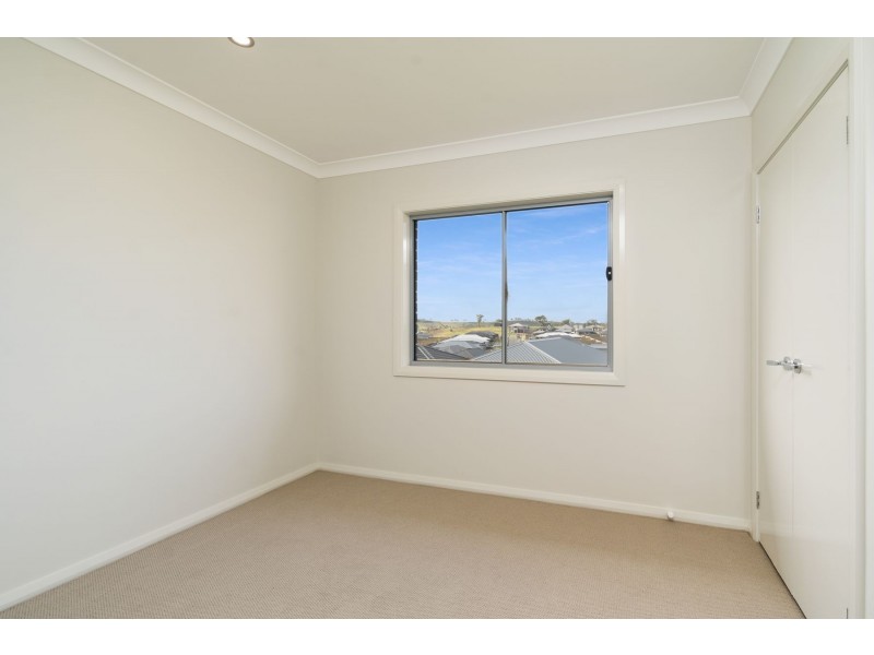 22 Friarbird Ridge, Aberglasslyn NSW 2320