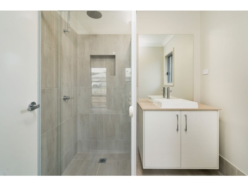 22 Friarbird Ridge, Aberglasslyn NSW 2320