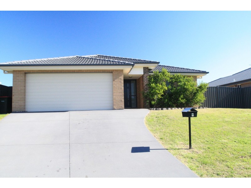 9 Hepburn Close, Rutherford NSW 2320