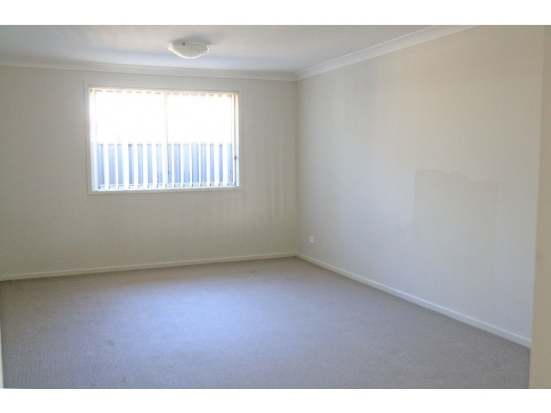 9 Hepburn Close, Rutherford NSW 2320