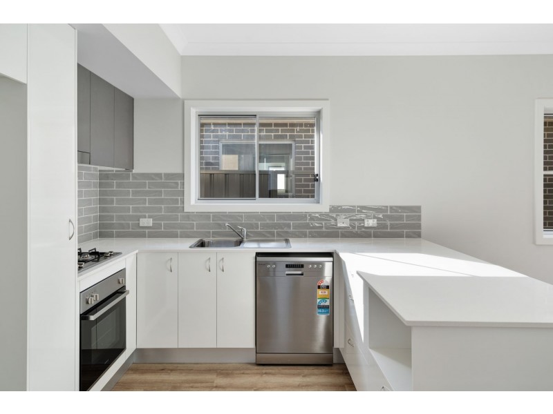 2/40 Diamond Circuit, Rutherford NSW 2320