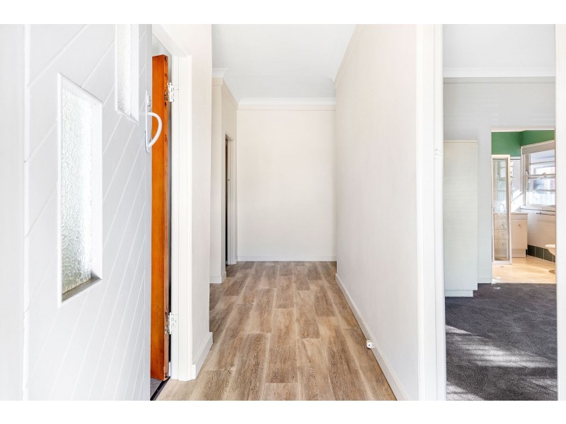 25.. Roy Street, Lorn NSW 2320