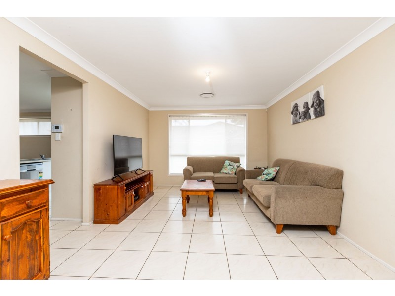 16 Mileham Circuit, Rutherford NSW 2320