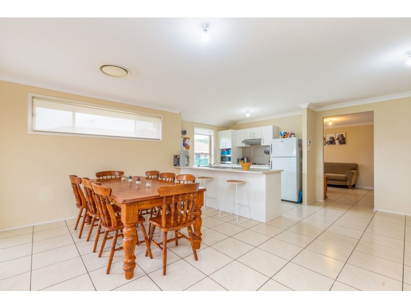 16 Mileham Circuit, Rutherford NSW 2320