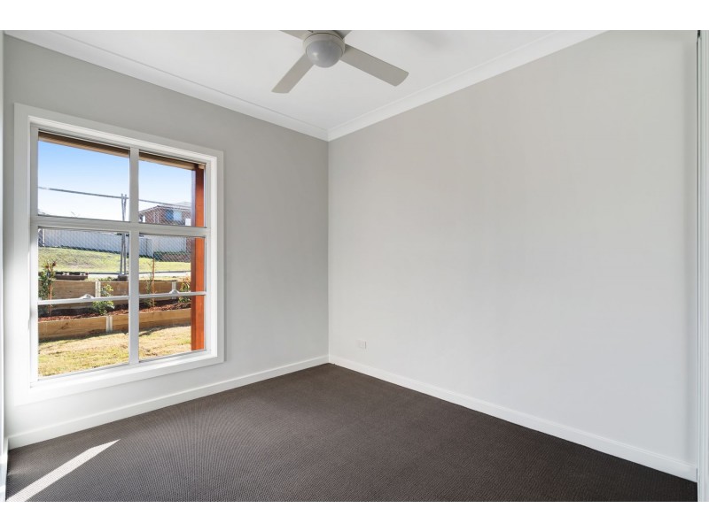 2/40 Diamond Circuit, Rutherford NSW 2320