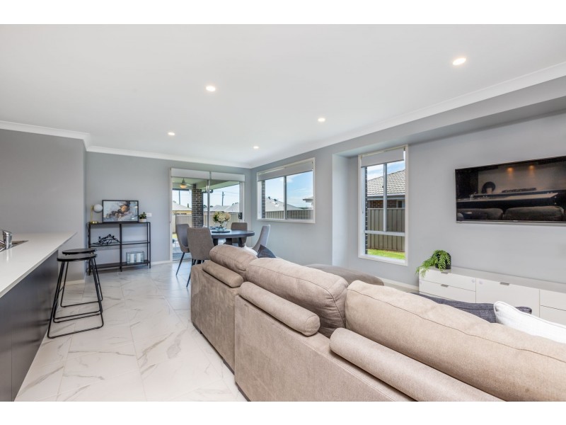 33 Connel Drive, Heddon Greta NSW 2321