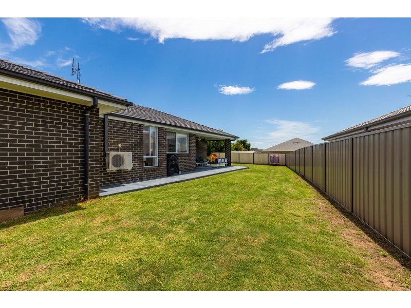 33 Connel Drive, Heddon Greta NSW 2321