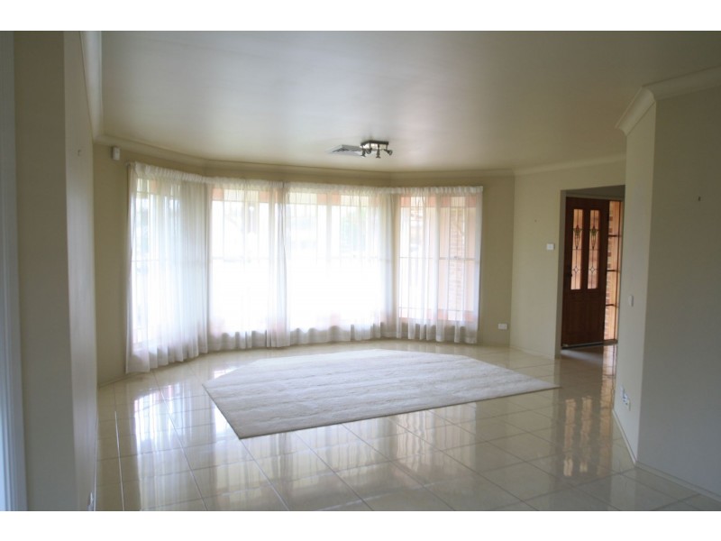 13 Caitlin Close, Bolwarra Heights NSW 2320