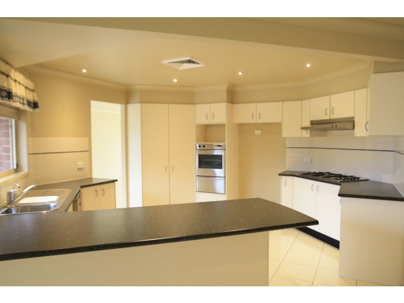 13 Caitlin Close, Bolwarra Heights NSW 2320