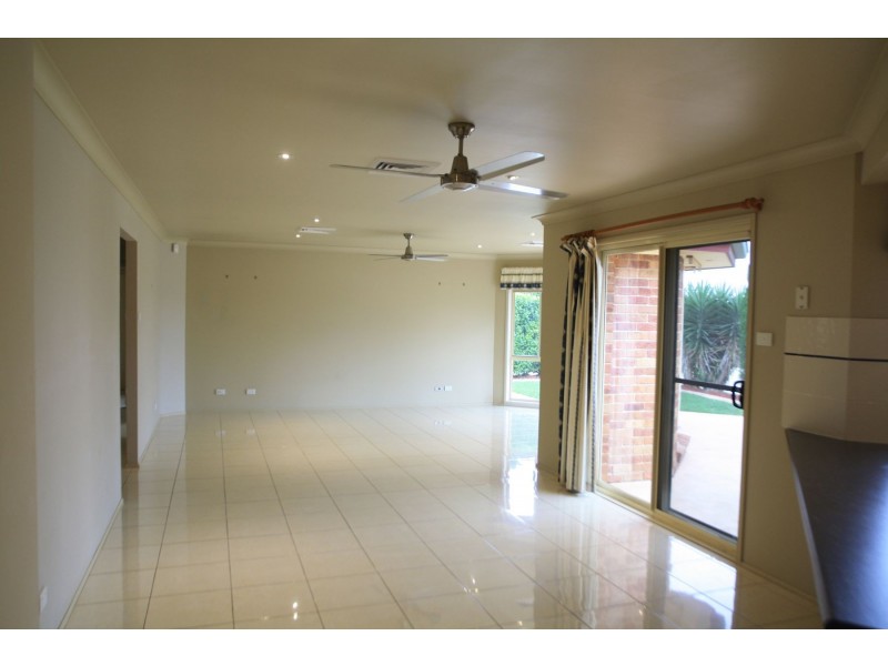 13 Caitlin Close, Bolwarra Heights NSW 2320