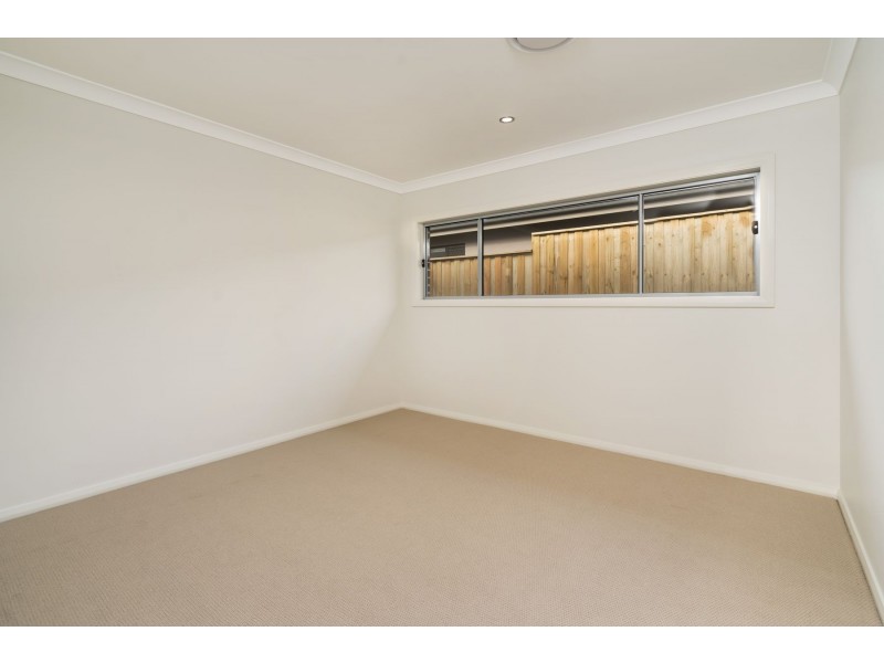 22 Friarbird Ridge, Aberglasslyn NSW 2320