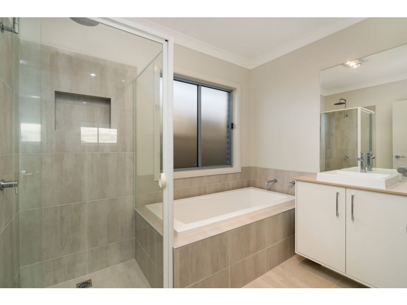 22 Friarbird Ridge, Aberglasslyn NSW 2320