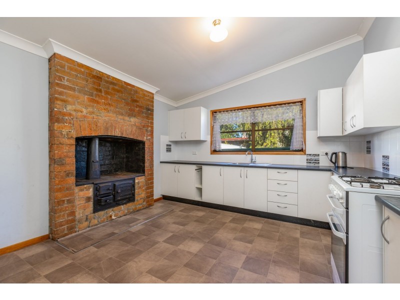 16 Portland Street, Horseshoe Bend NSW 2320
