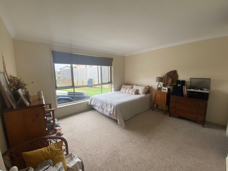 10A Hibiscus Crescent, Aberglasslyn NSW 2320