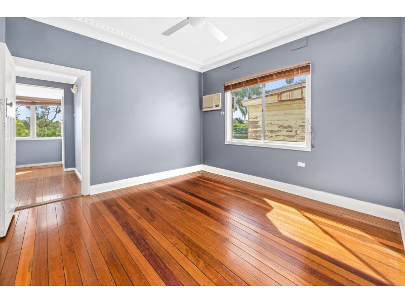 5 George Street, East Maitland NSW 2323