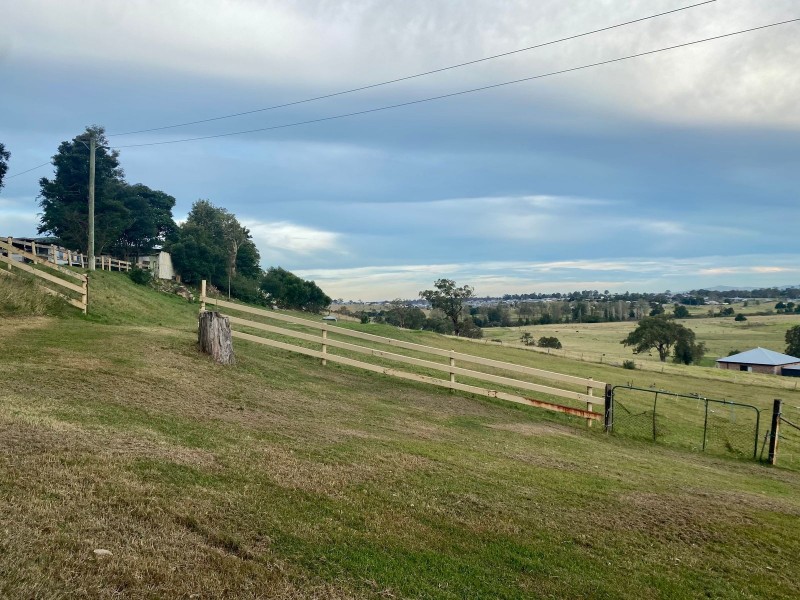 69 Dickensons Road, Melville NSW 2320