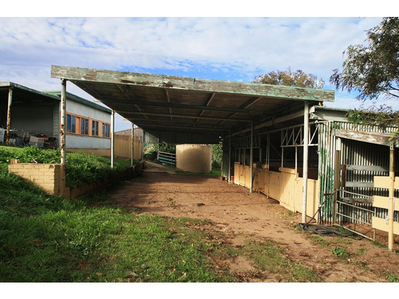 69 Dickensons Road, Melville NSW 2320