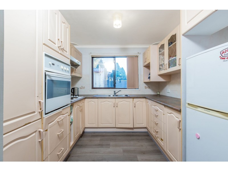 8 Unicomb Close, Rutherford NSW 2320