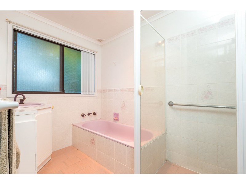 8 Unicomb Close, Rutherford NSW 2320