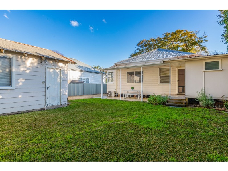 9 Nichols Street, Lorn NSW 2320