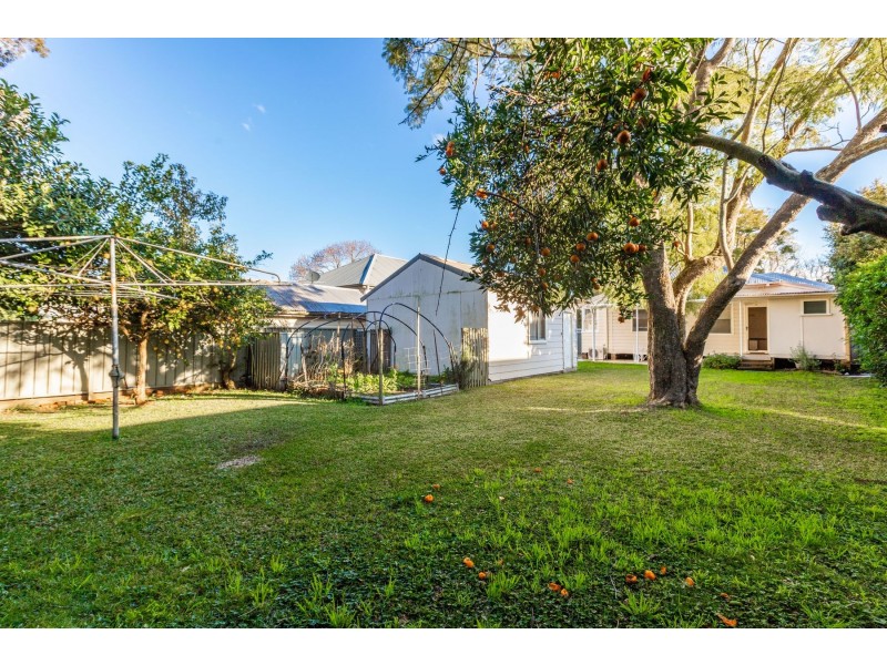 9 Nichols Street, Lorn NSW 2320