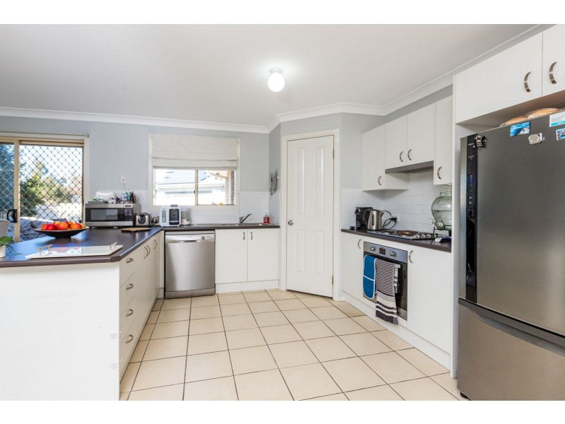 2/9A Walter Street, Rutherford NSW 2320