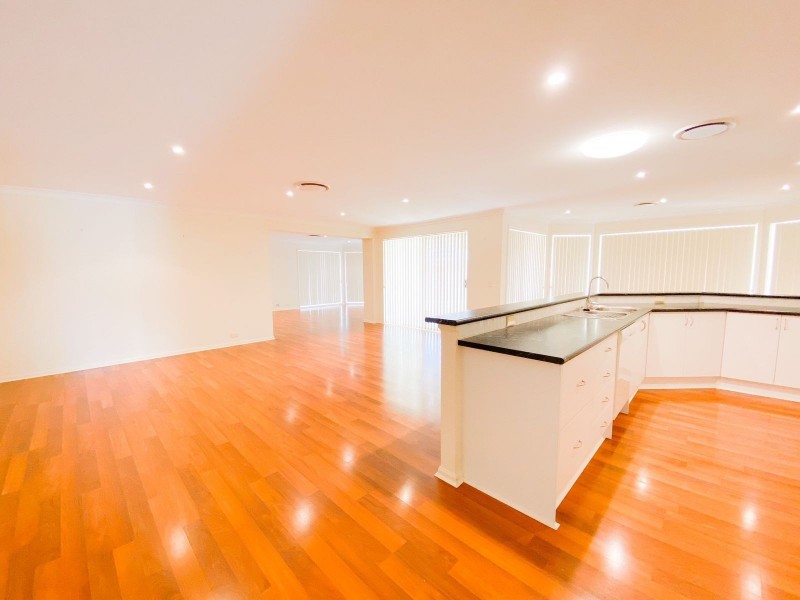 11 Greenwood Grove, Rutherford NSW 2320