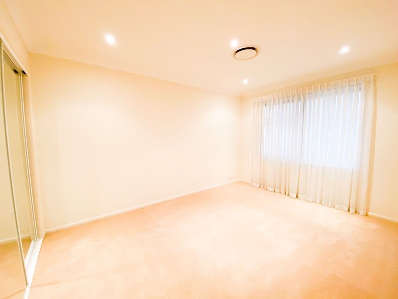 11 Greenwood Grove, Rutherford NSW 2320