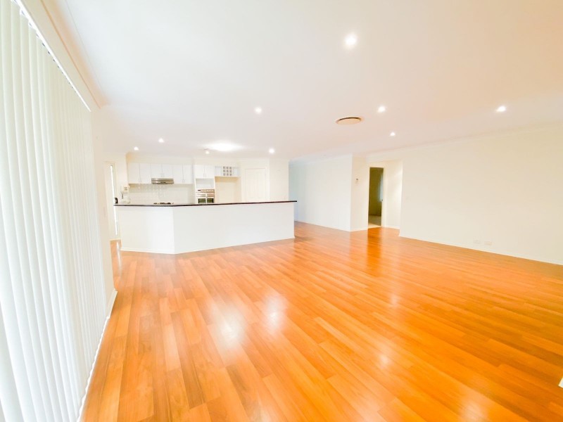 11 Greenwood Grove, Rutherford NSW 2320