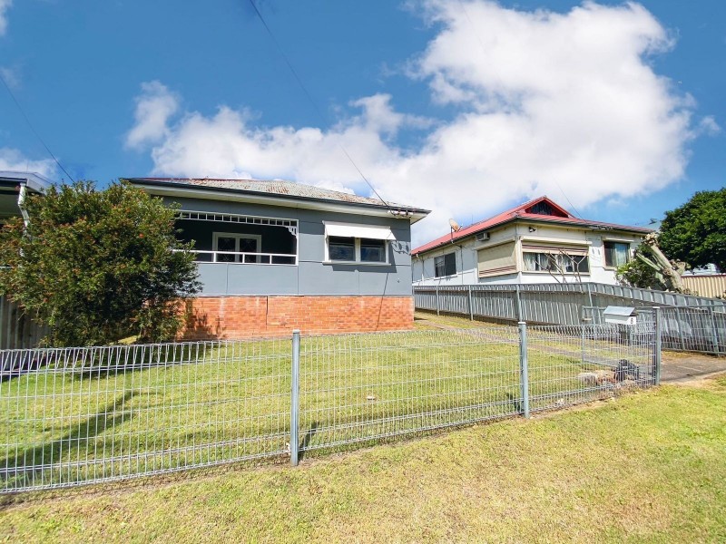 8 Queen Street, Rutherford NSW 2320