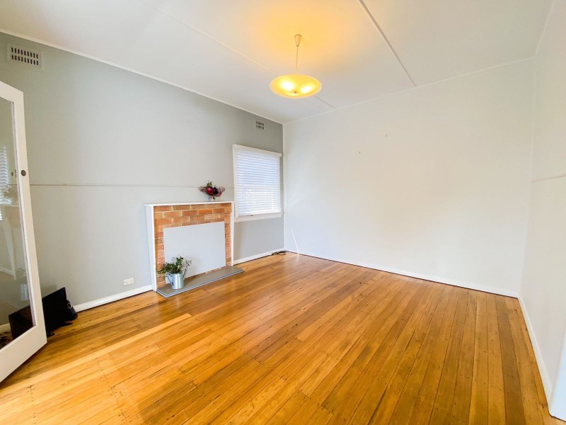 8 Queen Street, Rutherford NSW 2320