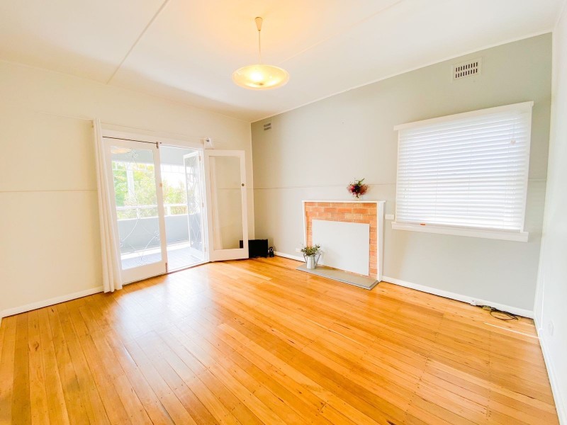 8 Queen Street, Rutherford NSW 2320