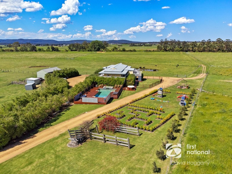14 Arran Circuit, Largs NSW 2320
