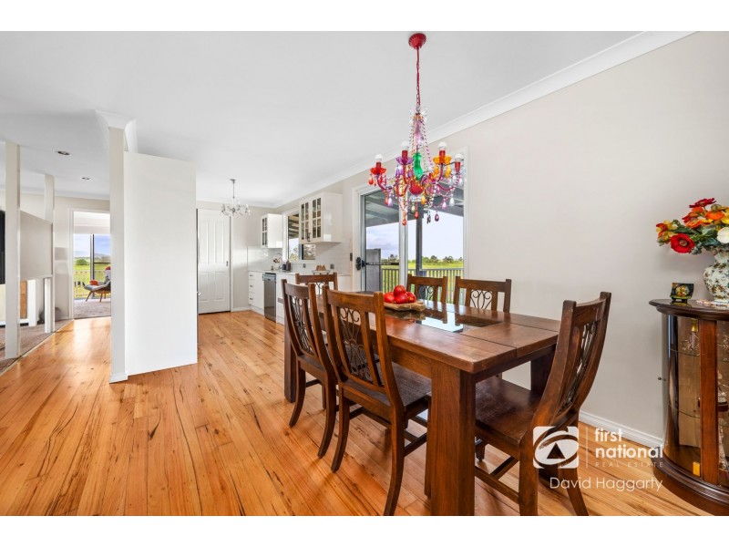14 Arran Circuit, Largs NSW 2320