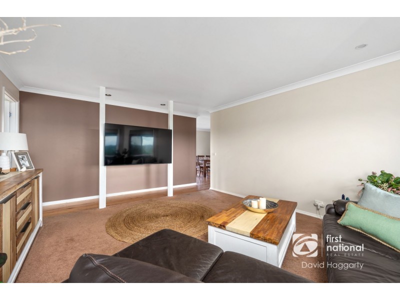 14 Arran Circuit, Largs NSW 2320