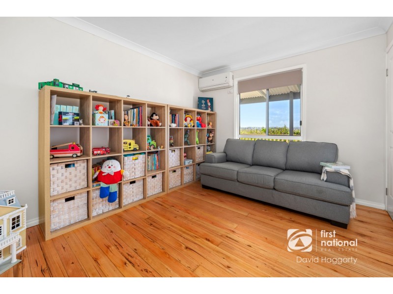 14 Arran Circuit, Largs NSW 2320