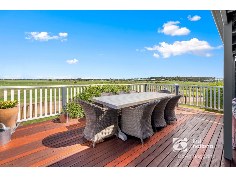 14 Arran Circuit, Largs NSW 2320