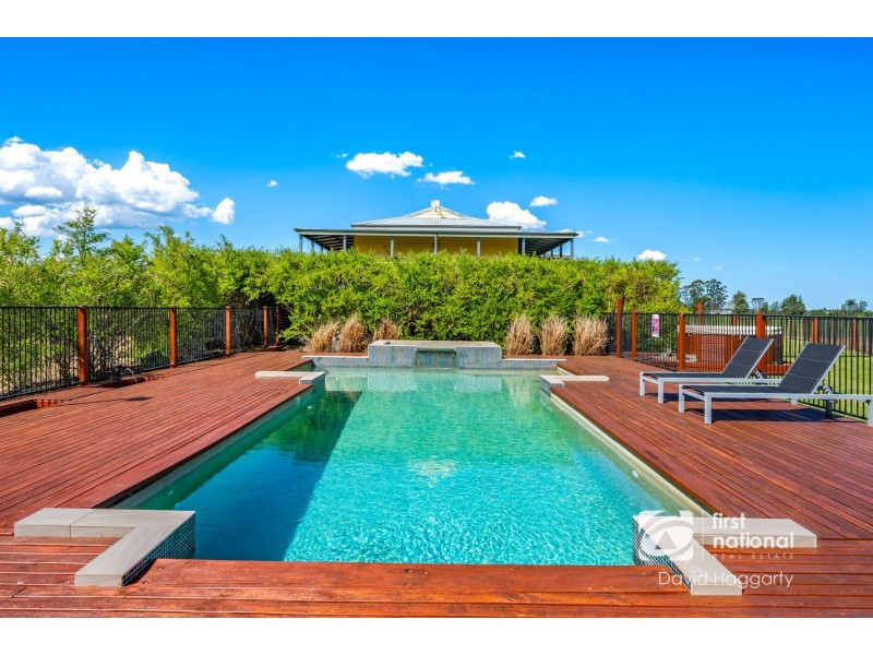 14 Arran Circuit, Largs NSW 2320