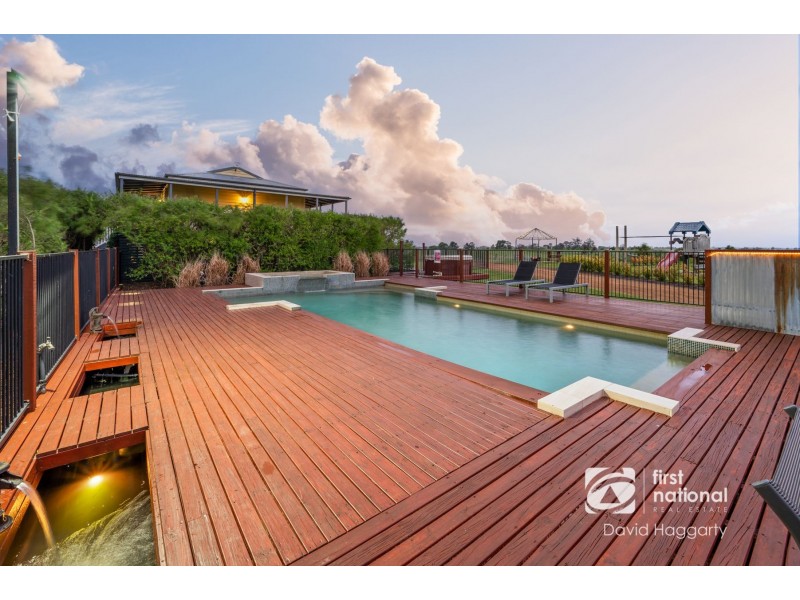 14 Arran Circuit, Largs NSW 2320