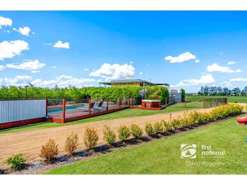 14 Arran Circuit, Largs NSW 2320