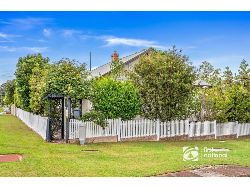 11 Brooks Street, Telarah NSW 2320