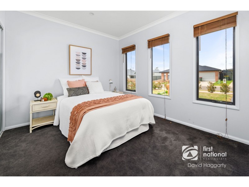 6 Centrefield Street, Rutherford NSW 2320