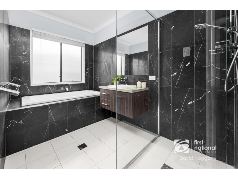 6 Centrefield Street, Rutherford NSW 2320