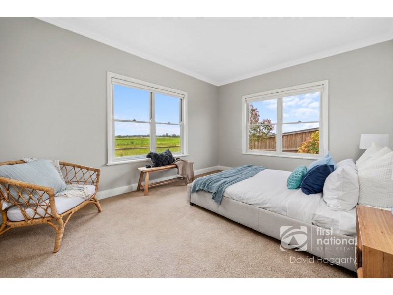 12 Sharkeys Lane, Lorn NSW 2320