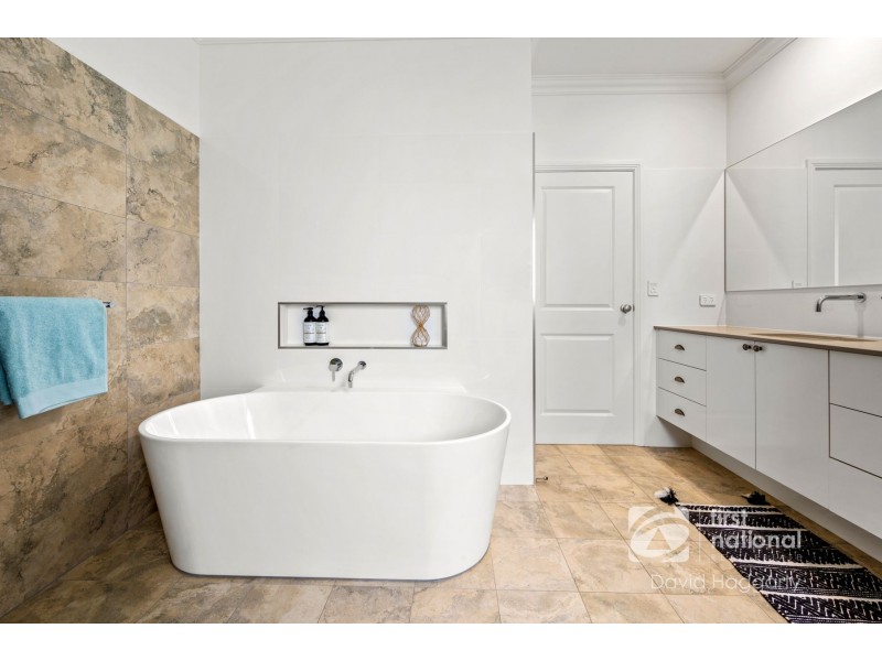 12 Sharkeys Lane, Lorn NSW 2320