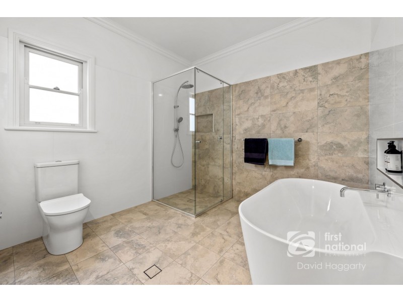 12 Sharkeys Lane, Lorn NSW 2320
