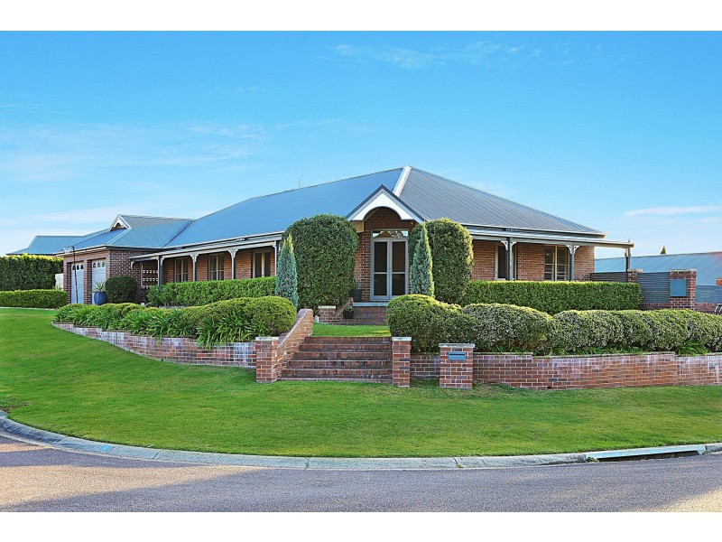 5 Amber Grove, Bolwarra Heights NSW 2320