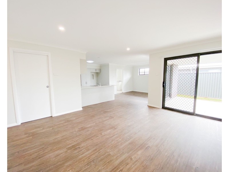 2/17 Apple Street, Gillieston Heights NSW 2321