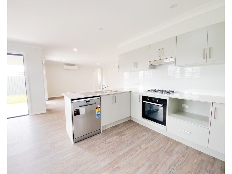 2/17 Apple Street, Gillieston Heights NSW 2321