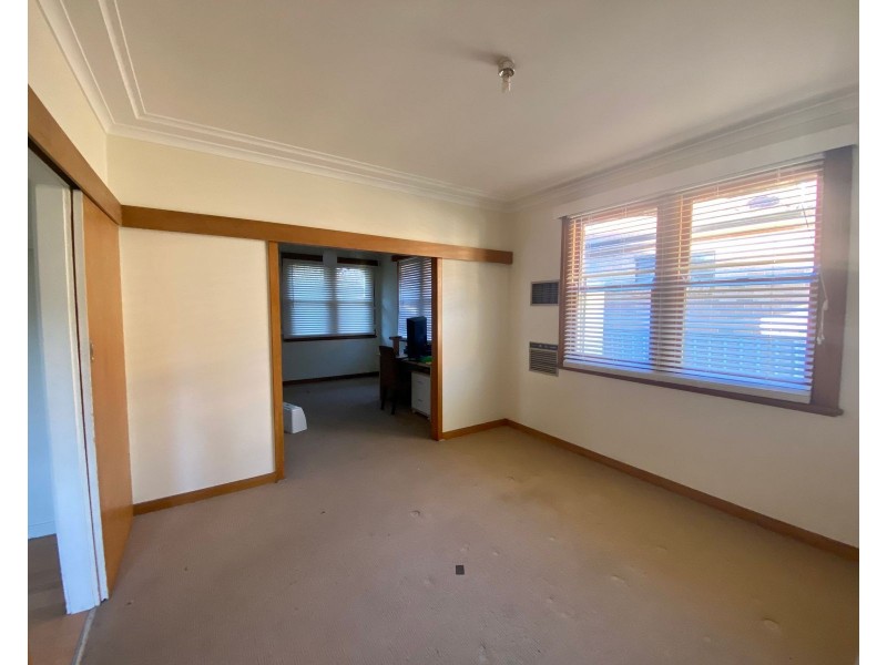4 Glenview Road, Bolwarra Heights NSW 2320